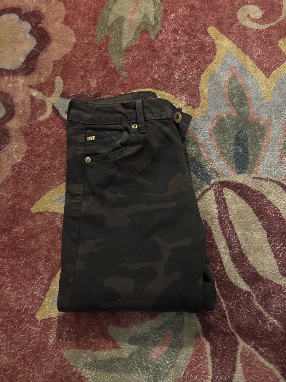 Like New, Size 24, Tractr BLU Skinny Jeans in Army Print